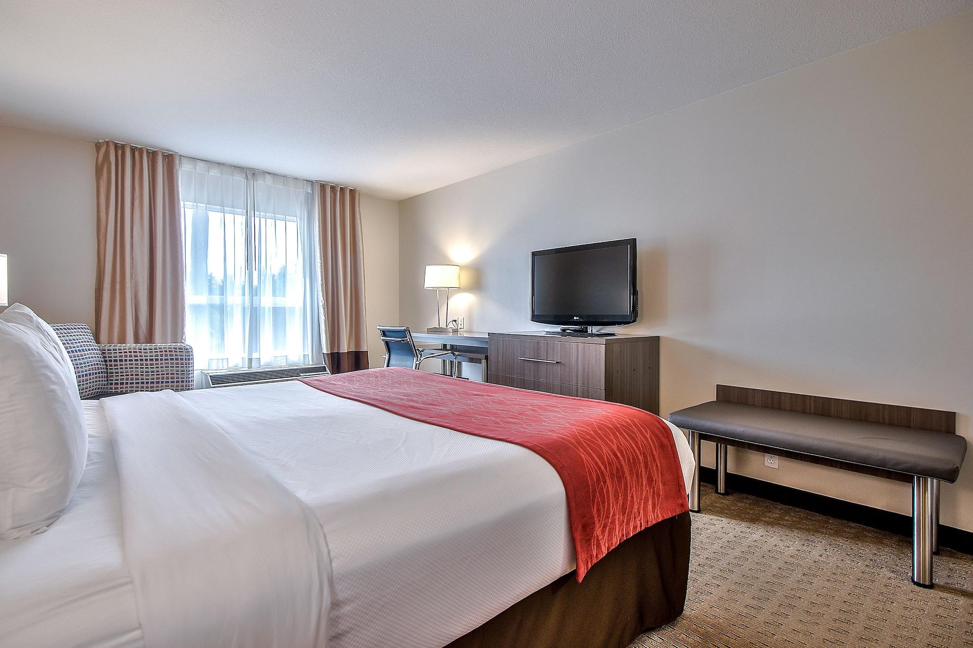 Comfort Inn & Suites South YYC Eksteriør billede