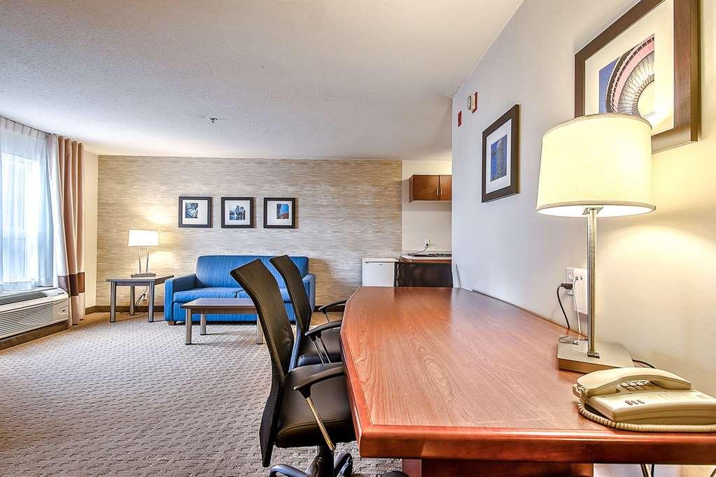 Comfort Inn & Suites South YYC Værelse billede