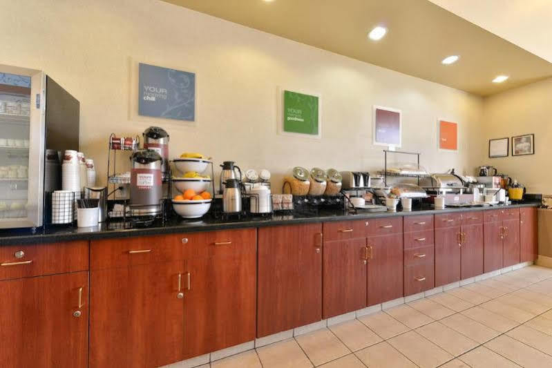 Comfort Inn & Suites South YYC Eksteriør billede